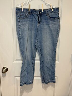 torrid Light Blue Cropped Ankle Jeans
